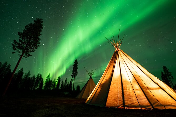 Rovaniemi Northern Light Hunt with Campfire and BBQ with Transfer - Northern Lights spotting: dark skies, multiple tries, and real weather