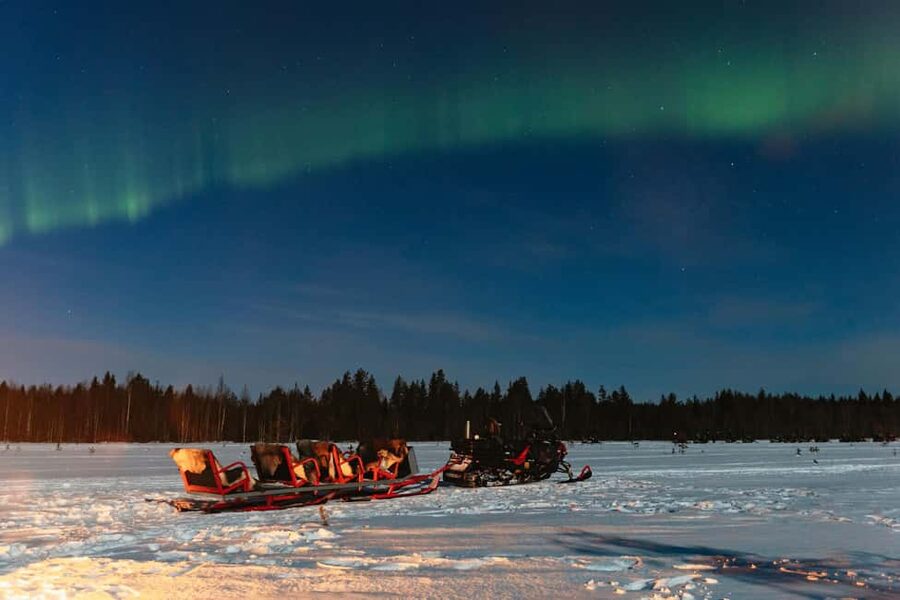 Rovaniemi: Northern Lights Family-Friendly Snowmobile Safari - The 3-hour timeline: forest riding, photo stops, and driver swaps