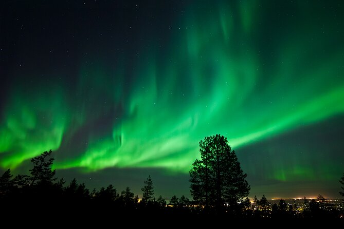 Rovaniemi: Northern Lights Group Tour - Guaranteed View - Photo Guarantee Reality: Pro Shots, Camera Power, and the Money-Back Promise