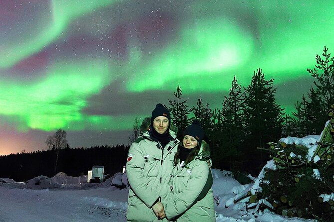 Rovaniemi: Northern Lights Group Tour - Guaranteed View - Guides You’ll See in Action: Persistence and Safety in Extreme Cold