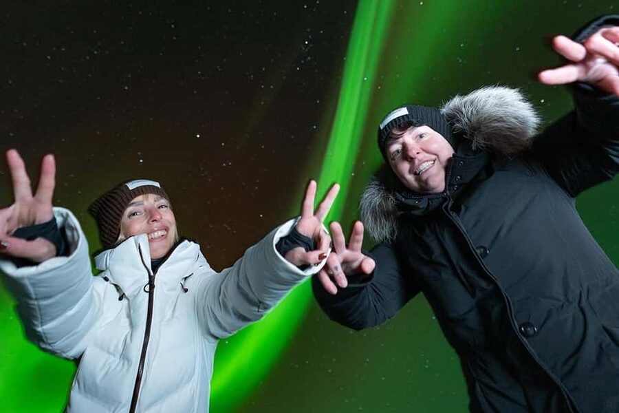 Rovaniemi: Northern Lights Hunting with Photo & Video - Pickup, timing, and getting out of city light fast