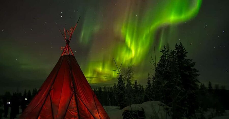 Rovaniemi: Northern Lights Tour at the Campfire - Why a campfire-style Northern Lights hunt suits Rovaniemi nights