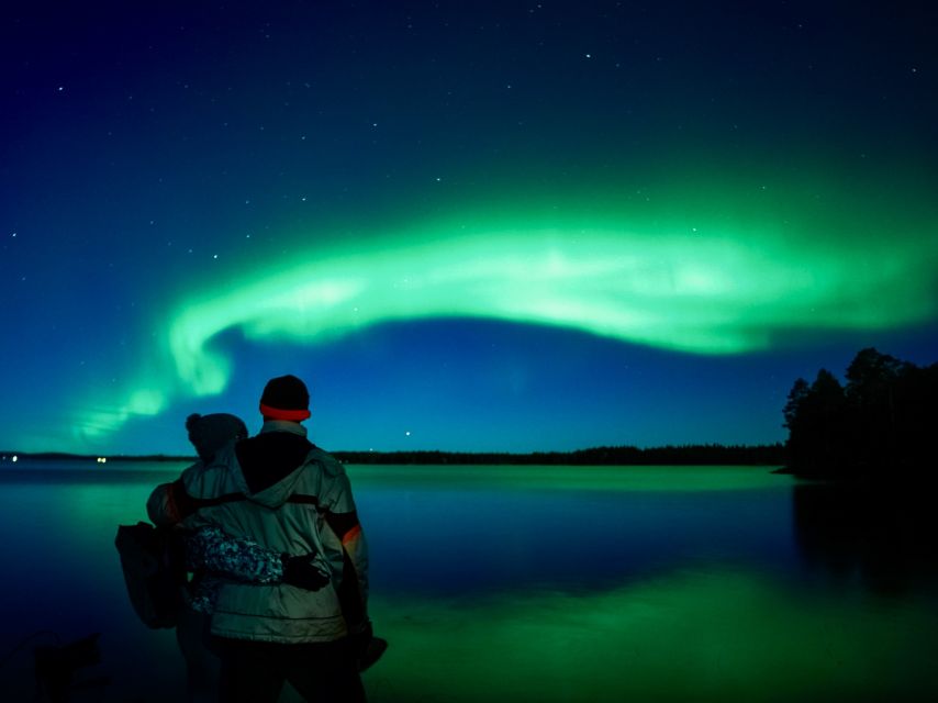 Rovaniemi: Northern Lights Tour with Guaranteed Sightings - How they track the sky all night: reroutes that keep you in the game
