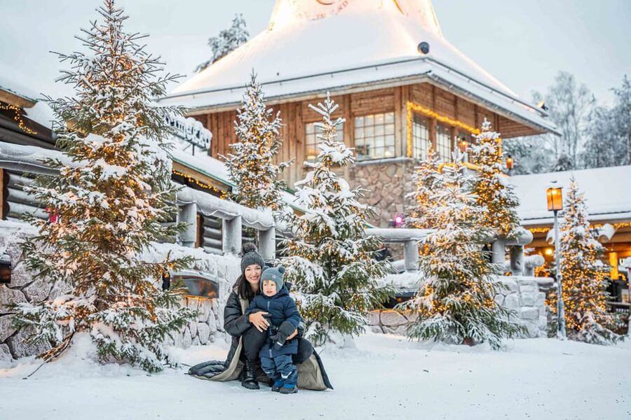 Rovaniemi: Private Pro Photoshoot in Santa Claus Village - Potential hiccups to know, based on real outcomes