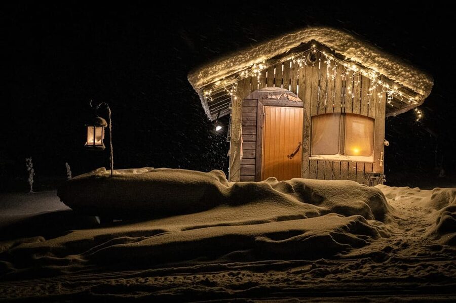 Rovaniemi: Private Sauna and Ice Swimming Tour with Snacks - Key Things That Make This Tour Work