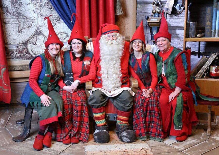 Rovaniemi: Santa Claus Village and Arctic Circle - Guides make or break a short Arctic day