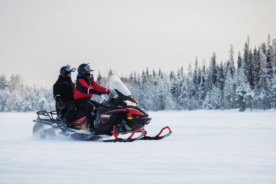 Rovaniemi: Snowmobile Safari in the Arctic Circle - What you do before you drive: gear, helmet fit, and clear instructions