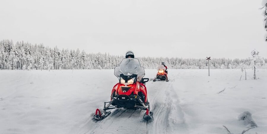 Rovaniemi: Snowmobile Safari into the Wilderness - From Rovaniemi and Santa Claus Village to Apukka Resort, the day starts simple