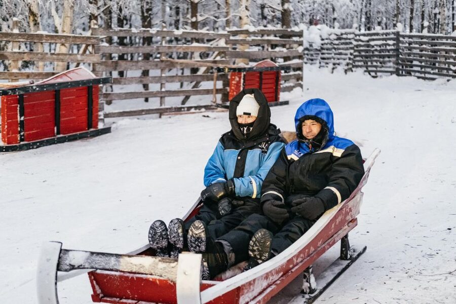 Rovaniemi: Snowmobile Safari, Reindeer & Husky Sleigh Ride - Snowmobile Safari on Frozen Lake and Forest: Real Arctic Adventure Time