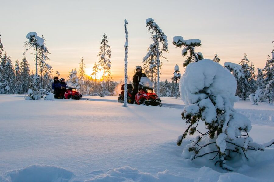 Rovaniemi: Snowmobile Safari to a Reindeer Farm - The Snowmobile Safari: 15 to 25 km of Guided Winter Driving