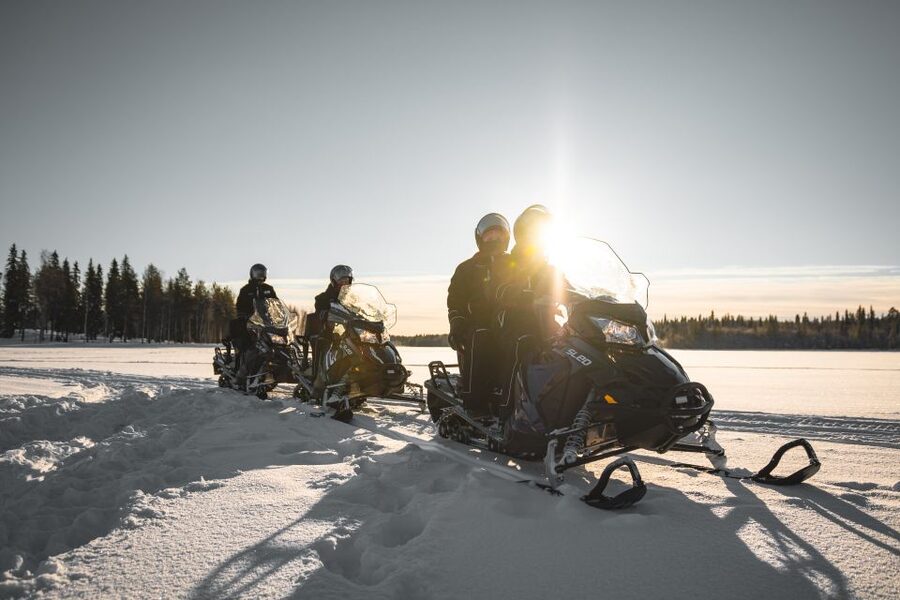 Rovaniemi: Sunrise Electric Snowmobile Tour with Snacks - How Group Size and Sharing Works on a 2-Person Snowmobile