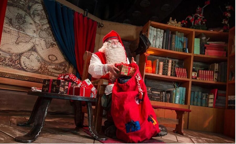 Rovaniemi: Tour to Santa Claus Village with Hotel pick up - Shopping for Handcrafted Items and Finnish Design