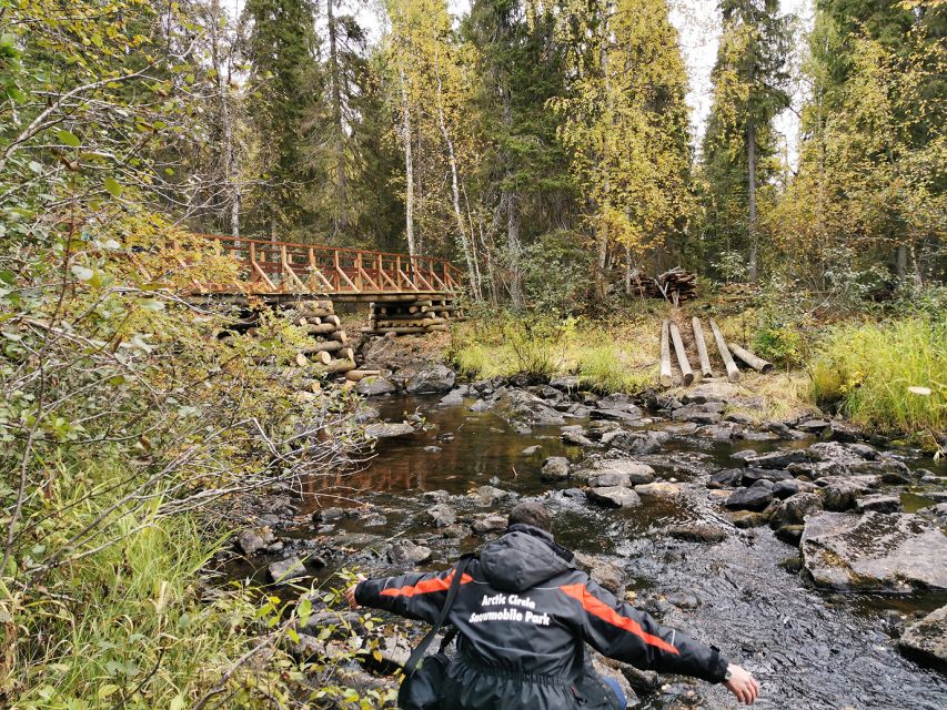 Rovaniemi: Vaattunki Hiking Arctic Circle Trail - Open-fire snacks and warm drinks that reset the day