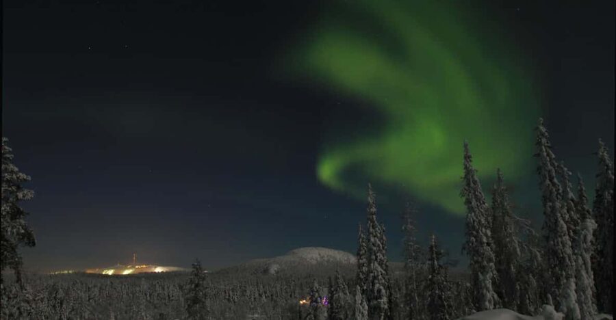Ruka: Searching for the northern lights with snowshoes - Price and value: what $102 really buys you