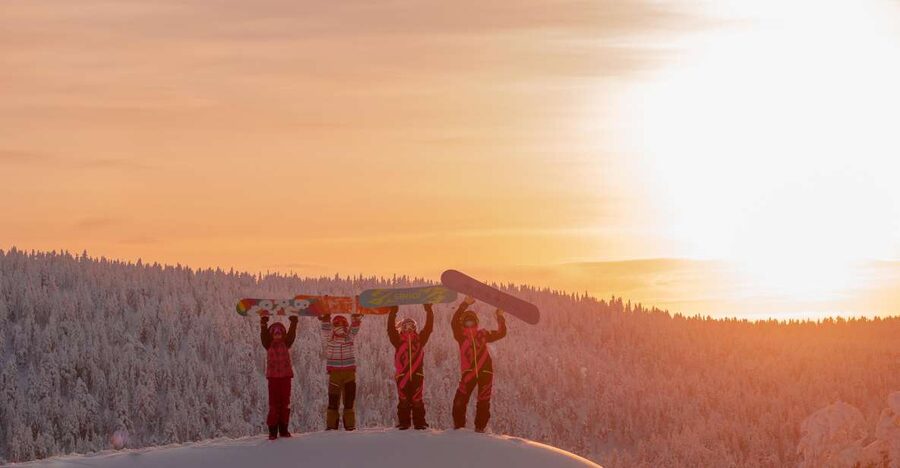 Saariselkä: Easy Snowboard Day Package (11y+) - What You Get for $179: Lesson, Gear, and Lift Time That Adds Up