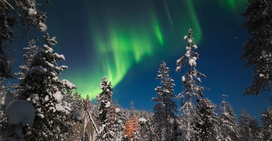 Saariselkä: Northern Lights Hunting Snowshoe Trip - The aurora reality check: how to set expectations without killing the excitement