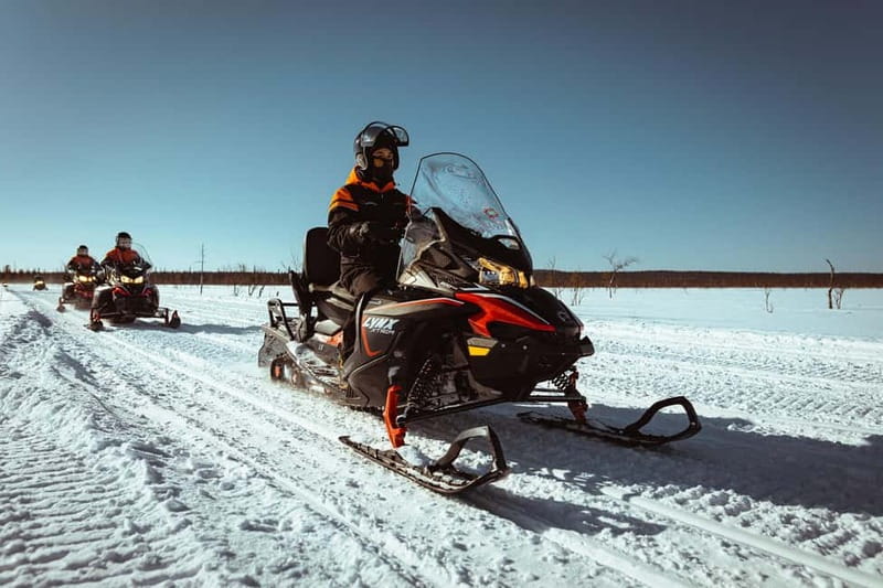Saariselkä: One Hour Snowmobile Safari - What Happens After You Arrive: Clothing, Instructions, Then Keys