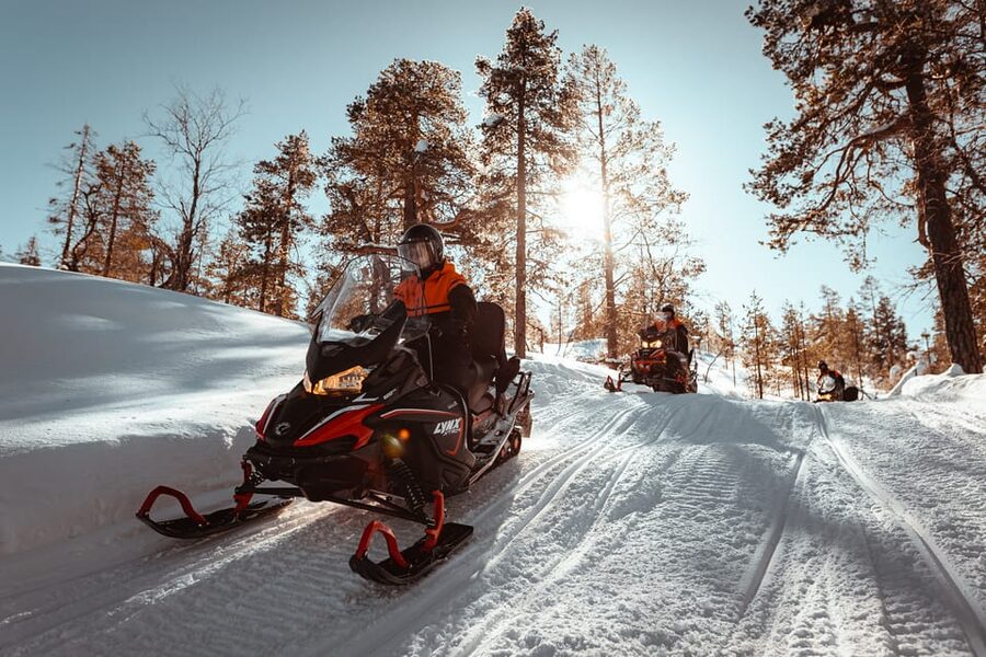 Saariselkä: Snowmobile Ride with Hot Drinks - The guided ride: hills, forests, and learning the real rhythm