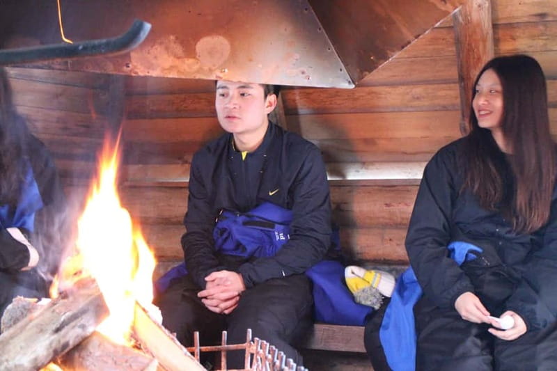 Saariselka: Snowmobile Safari on Tundra with BBQ - Who should drive, and how the license requirement changes the decision