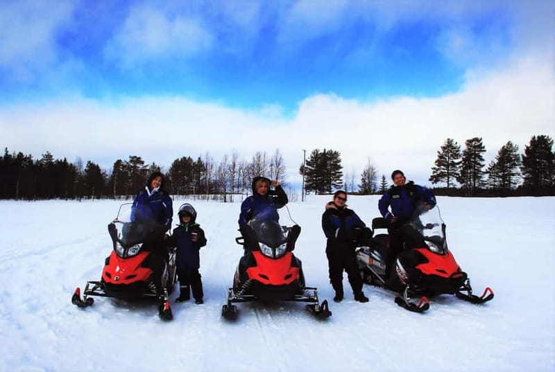 Saariselka: Snowmobile Safari on Tundra with BBQ - The Lynx snowmobiles and the safety routine that makes it feel manageable