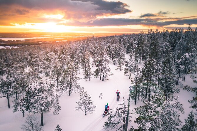 Scenic electric fat bike group ride in Rovaniemi - Roll Outdoors Garage gear check: comfort beats bravado