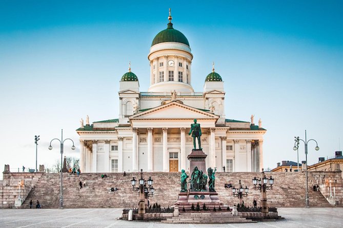 Shore Excursion- City sightseeing and Suomenlinna from Helsinki Harbors - Guide style: how Harry and Cesar show the difference between a tour and an experience