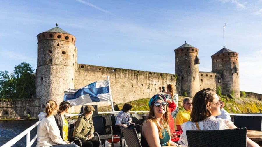 SIGHTSEEING CRUISE AROUND SAVONLINNA - Savonlinna sightseeing by boat, and why one hour feels right