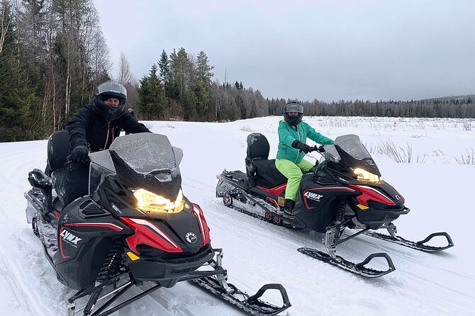 Snowmobile drive experience - What to wear and bring so the cold does not win