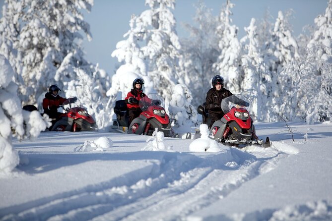Snowmobile Safari 2h - Winter gear and safety briefing: why this part matters more than you think