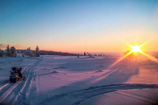 Snowmobile Safari in the Nature - Gear, safety, and the briefing that sets the tone