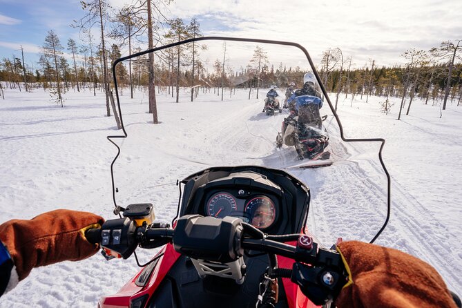 Snowmobile Safari into the Wilderness, Apukka Resort Rovaniemi - Group logistics on a winter day: arrive early, dress smart, and plan for cold