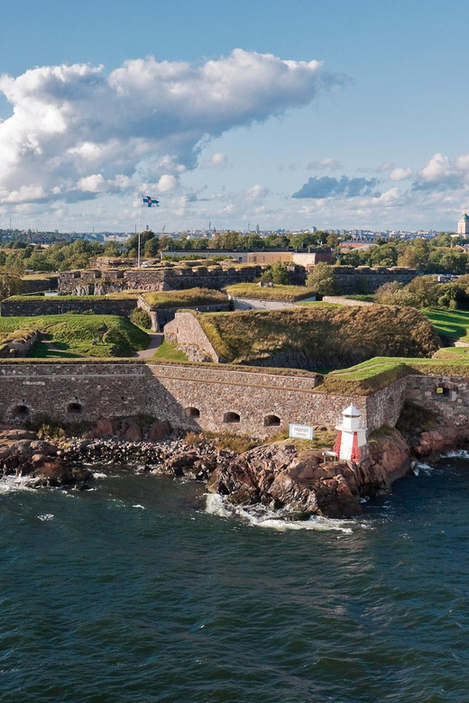 Suomenlinna: Guided Walking Tour with an Authorized Guide - Pace, group size, and who will enjoy this most