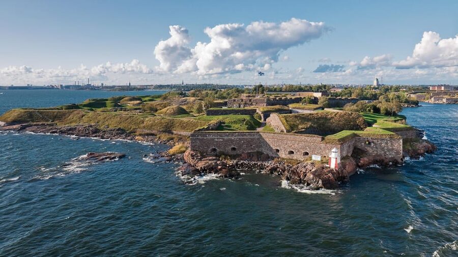 Suomenlinna: Guided Walking Tour with an Authorized Guide - Should you book? My honest call