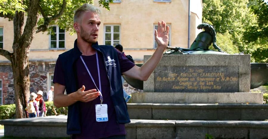 Suomenlinna: Guided Walking Tour with an Authorized Guide - FAQ