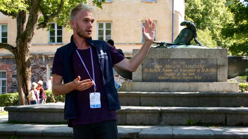 Suomenlinna: Guided Walking Tour with an Authorized Guide - What you’ll see: Artillery Bay, Great Courtyard, Piper’s Park, Dry Dock
