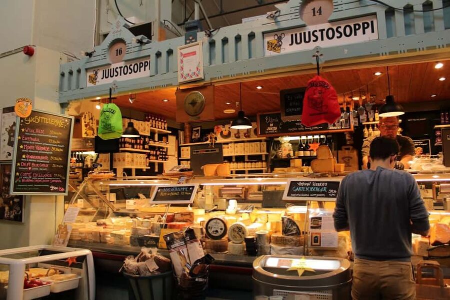 Tampere: Food Tour with Tastings, Meal, & Rooftop City Views - Kehräsaari, old factory energy and a coffee pastry reset