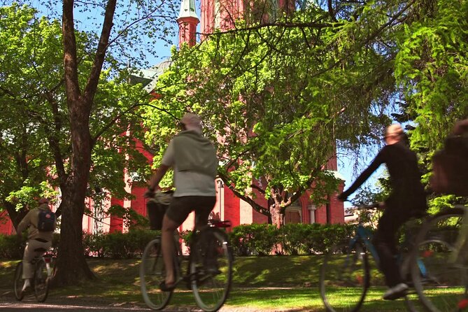 Tampere Scenic Bike Tour with Sauna and Local Flavors - Vaakon Nakki lunch and Pispala’s industrial landmarks
