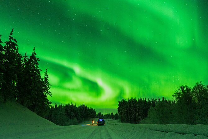 The Ultimate Guaranteed Aurora Hunt - Pickup and small-group logistics that affect your comfort