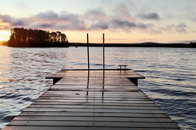 Traditional Finnish Sauna and Ice Swimming in Rovaniemi - Views after the plunge: terrace cooling, rehydration, and lights season