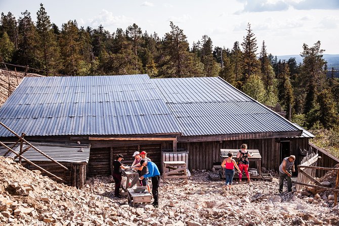 Trip to Pyhä-Luosto National Park and Amethyst Mine - Who should book Pyhä-Luosto and Lampivaara?