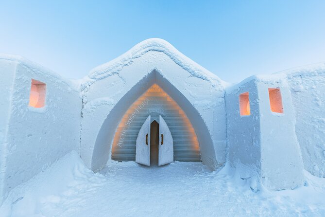 Visiting package: Guided Tour at Arctic Snow Hotel - 3.5 hours with shuttle timing from Rovaniemi, where delays matter