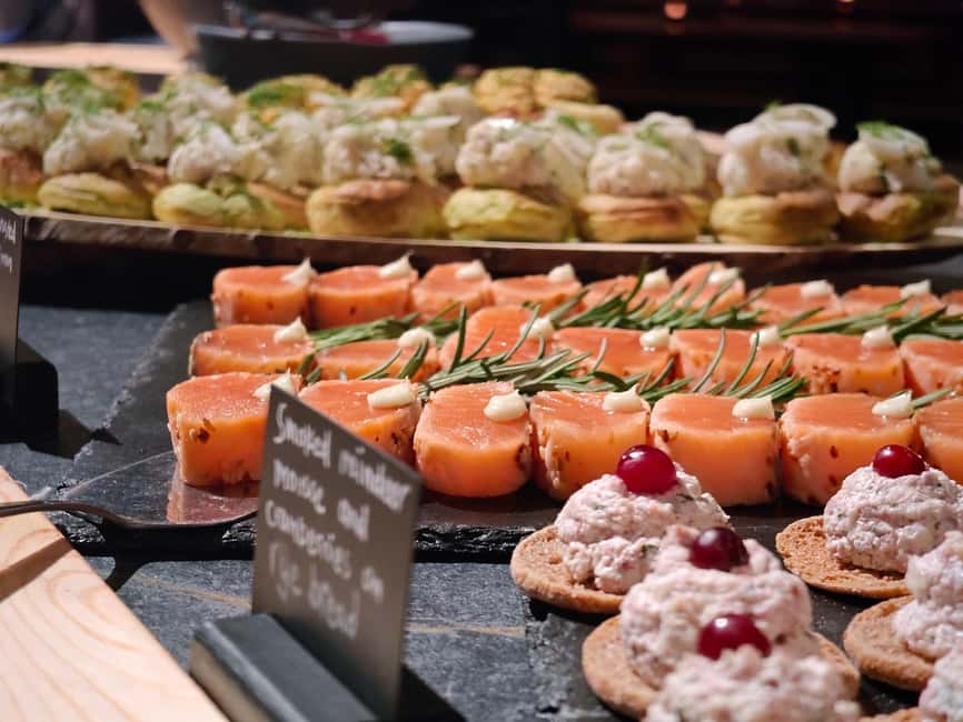 Ylläs: Northern Lights Dinner with Snowcat Ride - Key things to know before you go