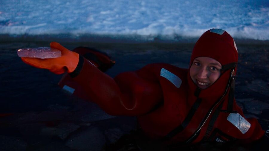 Ylläs: Northern Lights Ice-Floating Experience with Transfer - What to pack: your best odds for staying comfortable