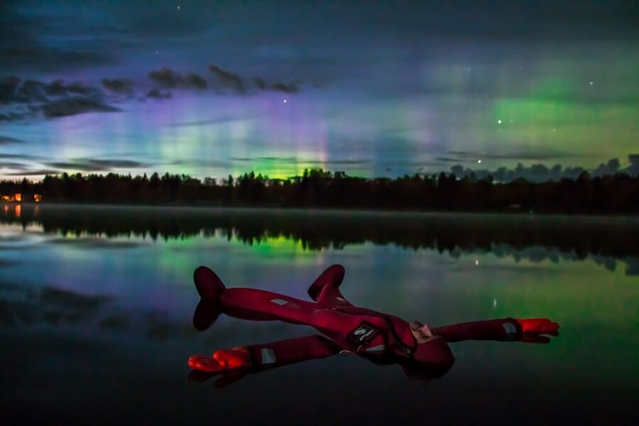 Ylläs: Northern Lights Ice-Floating Experience with Transfer - Transfers and timing: how not to miss your safari start