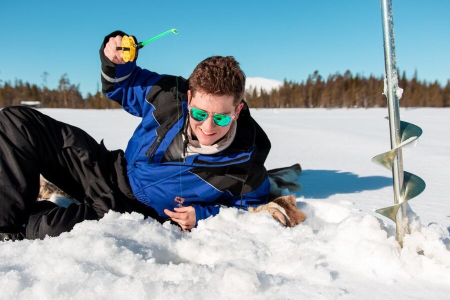 Ylläs: Snowmobile Adventure with Ice Fishing - Key things that make this tour work