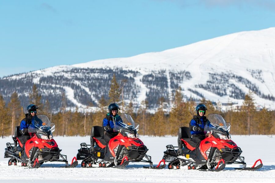 Ylläs: Snowmobile Adventure with Ice Fishing - Warm lunch by open fire, cooked for you on the spot