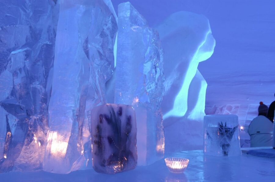 Ylläs: Snowmobile Tour to Arctic Snow Village & Snack - From pickup to driver basics, how the snowmobile part really works